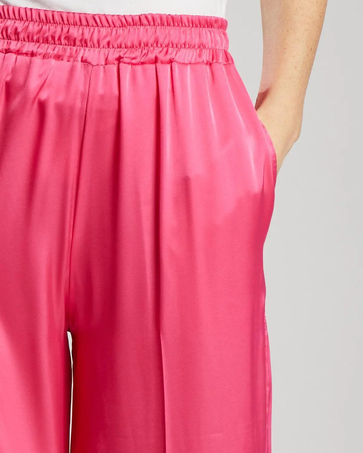 Pantaloni satinati con tasche ROSA IRONICA