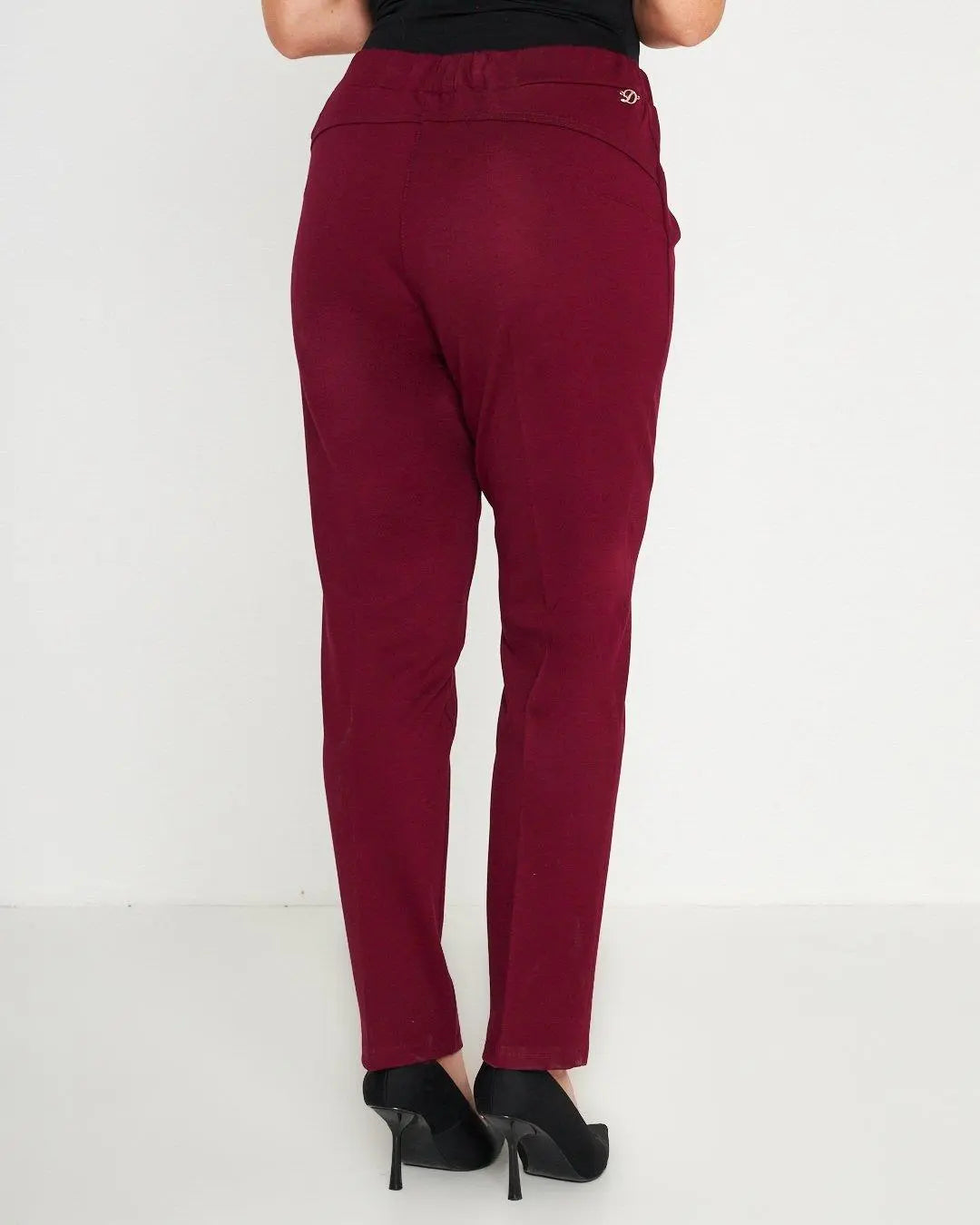 Pantaloni slim fit con vita elastica e dettaglio frontale di piega di stiro VINO DORABELLA PIU'