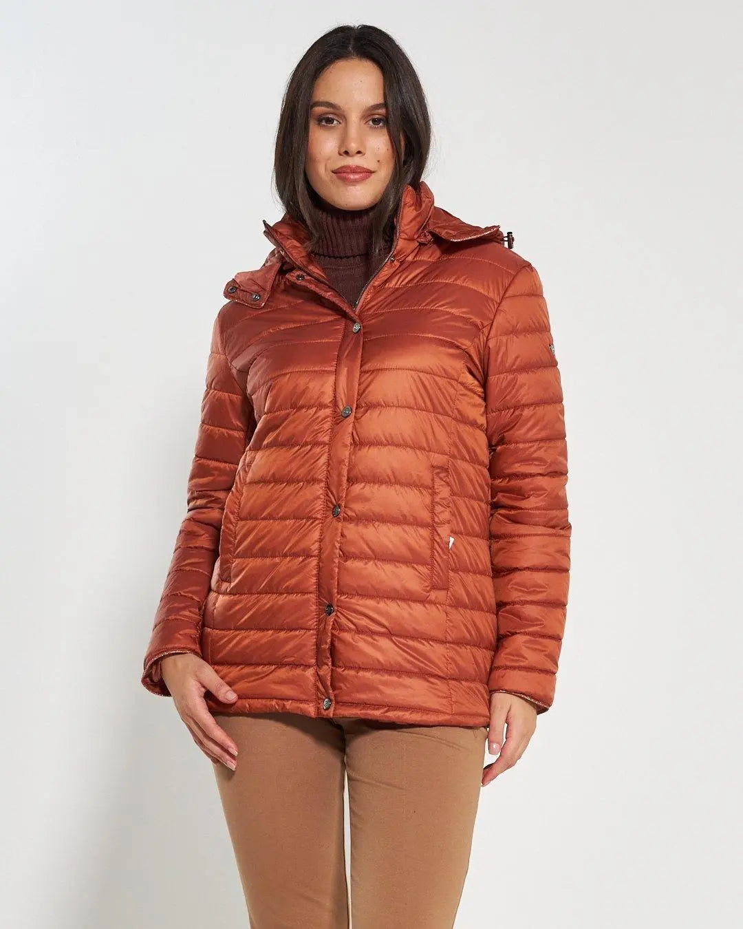 Piumino leggero in nylon trapuntato con cappuccio CANNELLA DORABELLA EASY