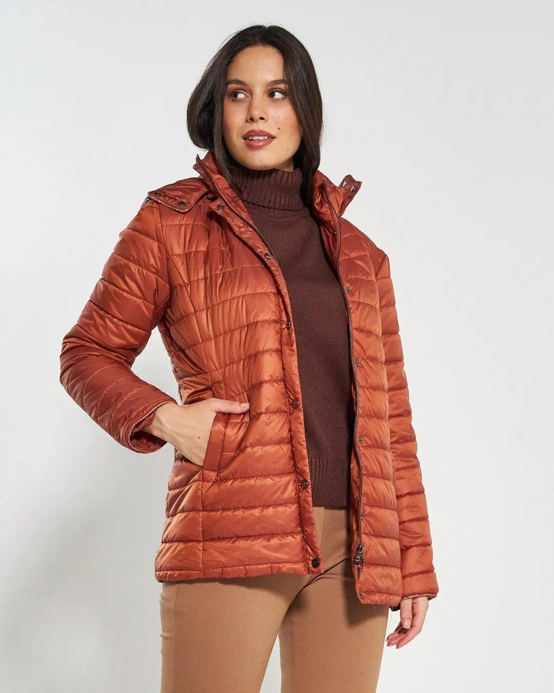 Piumino leggero in nylon trapuntato con cappuccio CANNELLA DORABELLA EASY