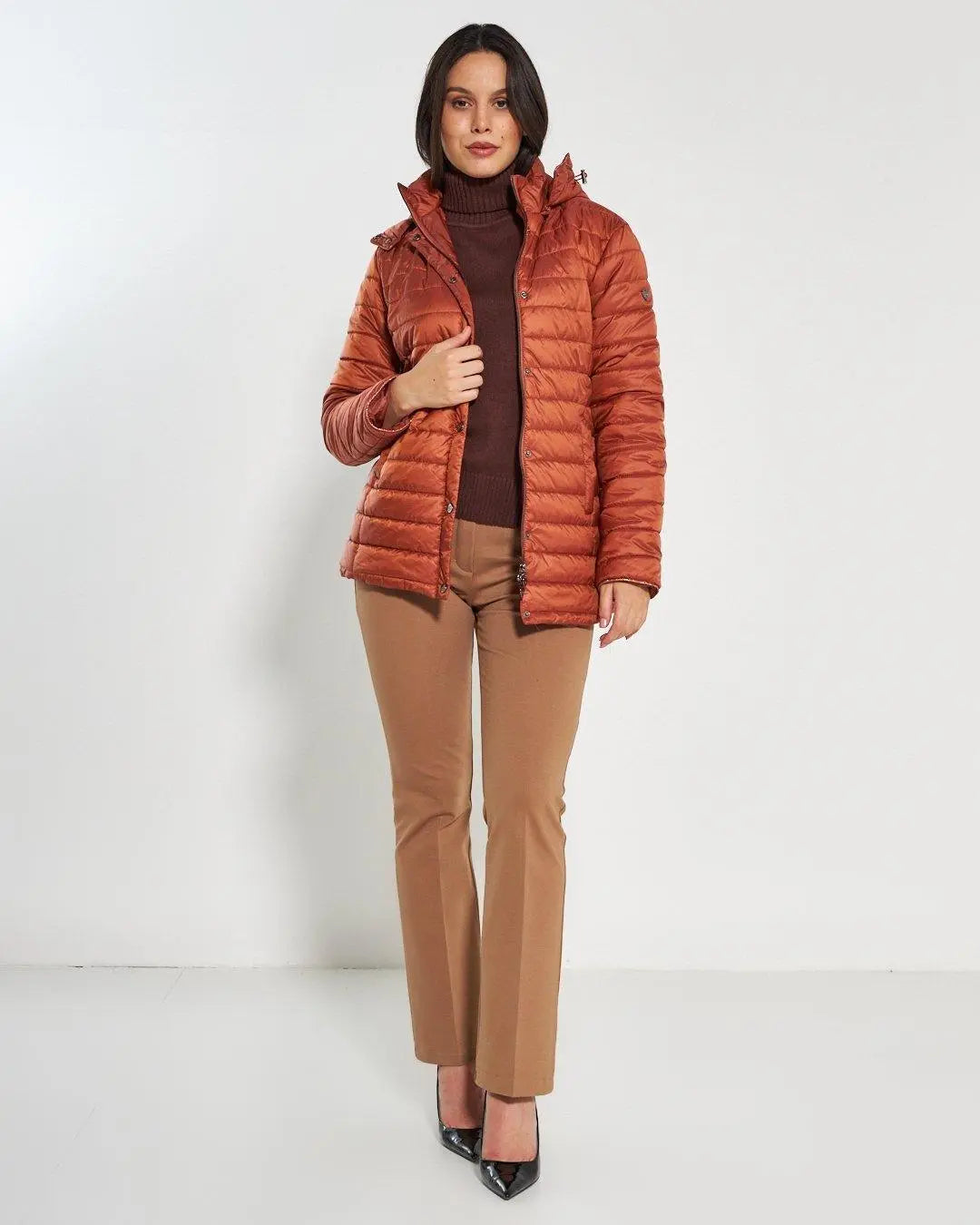 Piumino leggero in nylon trapuntato con cappuccio CANNELLA DORABELLA EASY