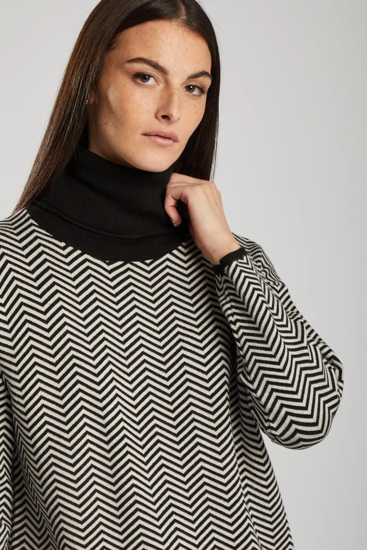 Pullover in maglia con stampa geometrica NERO IRONICA