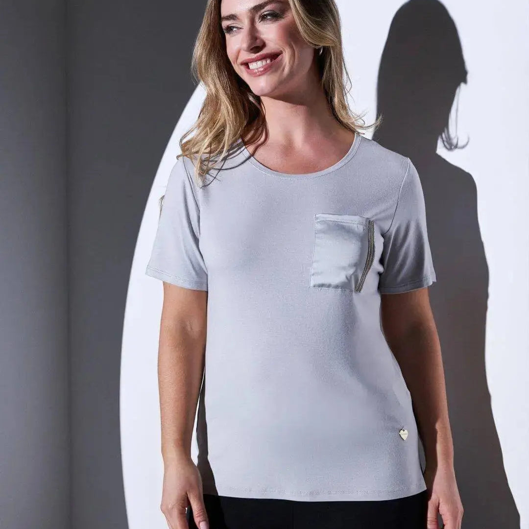 T-shirt girocollo in jersey di viscosa elasticizzata con taschino in raso con micro catene GREY DORABELLA XXL